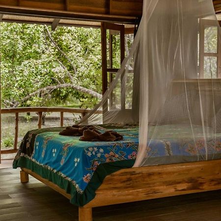 Monkey Mansion - Jungalows & Tours Khao Sok National Park Екстериор снимка