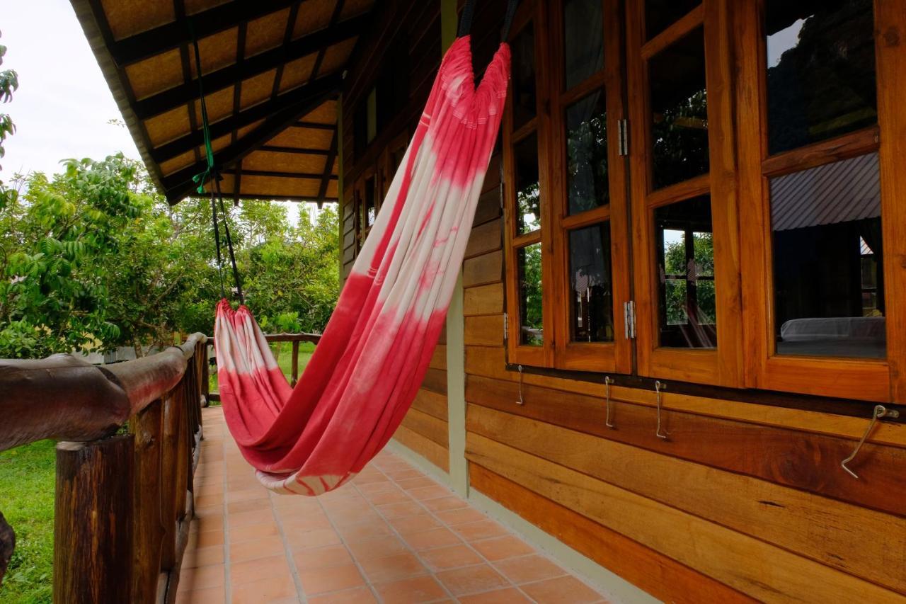 Monkey Mansion - Jungalows & Tours Khao Sok National Park Екстериор снимка