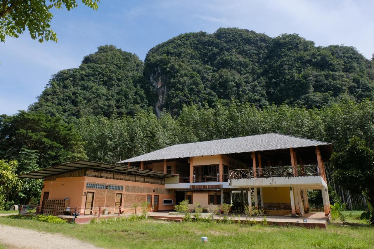 Monkey Mansion - Jungalows & Tours Khao Sok National Park Екстериор снимка