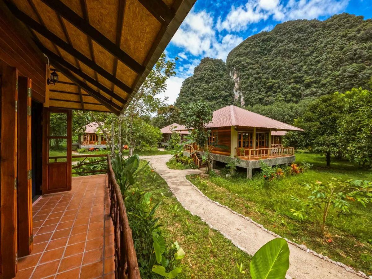 Monkey Mansion - Jungalows & Tours Khao Sok National Park Екстериор снимка