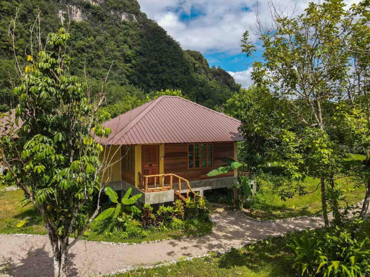 Monkey Mansion - Jungalows & Tours Khao Sok National Park Екстериор снимка